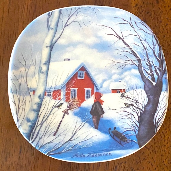 Arabia Old fashioned Christmas plate - Picture 1 of 4